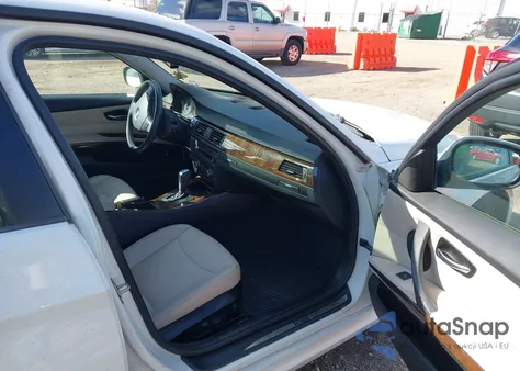 2011 BMW 328I xDrive z USA, uszkodzony, nr VIN WBAPK7G54BNN86708